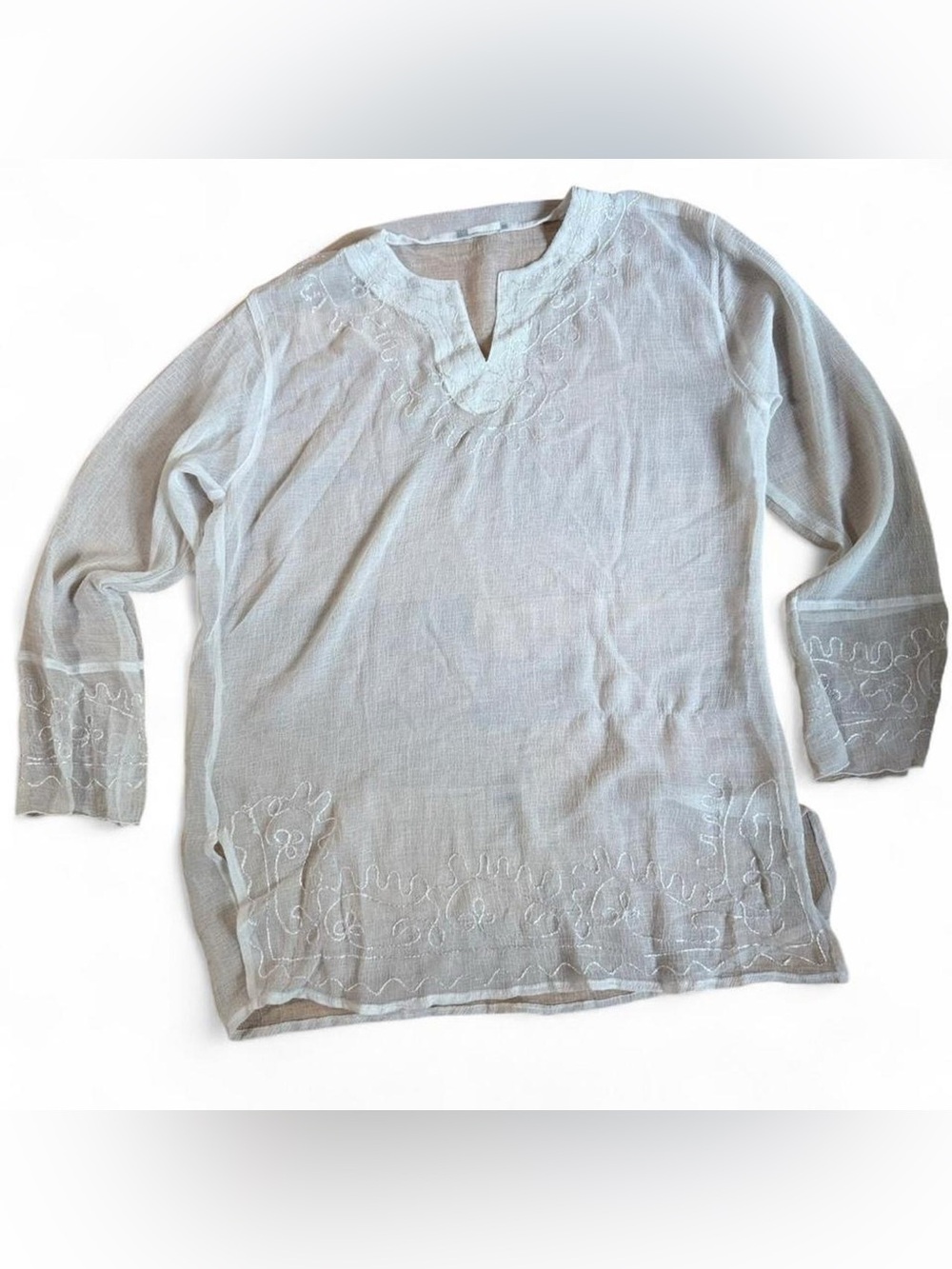 Elegant White Embroidered Women's Top